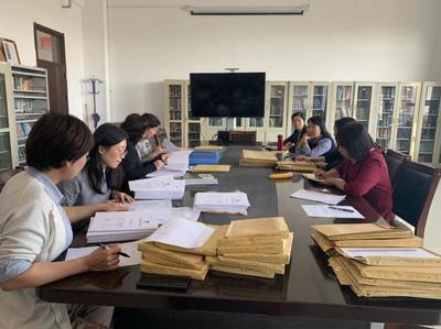 外國語學(xué)院開展期中教學(xué)檔案檢查及教師座談會，提升教學(xué)質(zhì)量，強化招生輔助服務(wù)